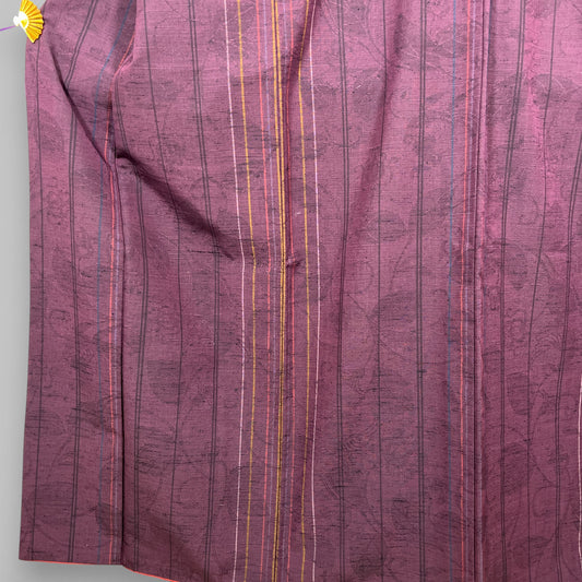 K106226-3 紬 縞文様 草花調地紋 葡萄鼠