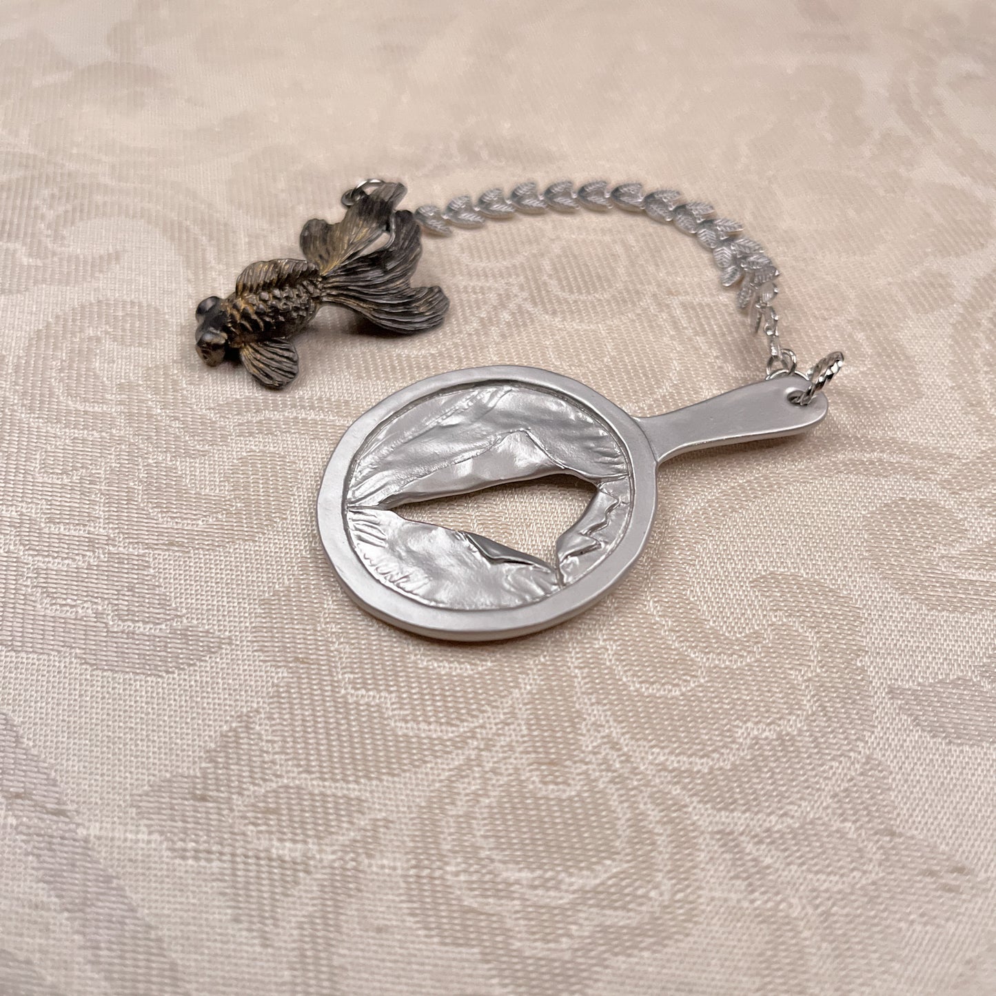 ON003GM 数-SUU- 出目金根付