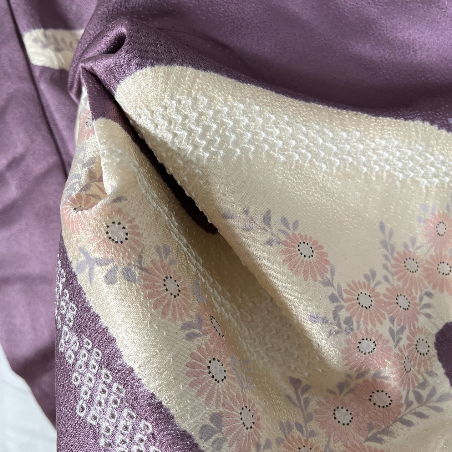 2977-4 付下げ 葡萄色 刺繍 絞り 流水花文様