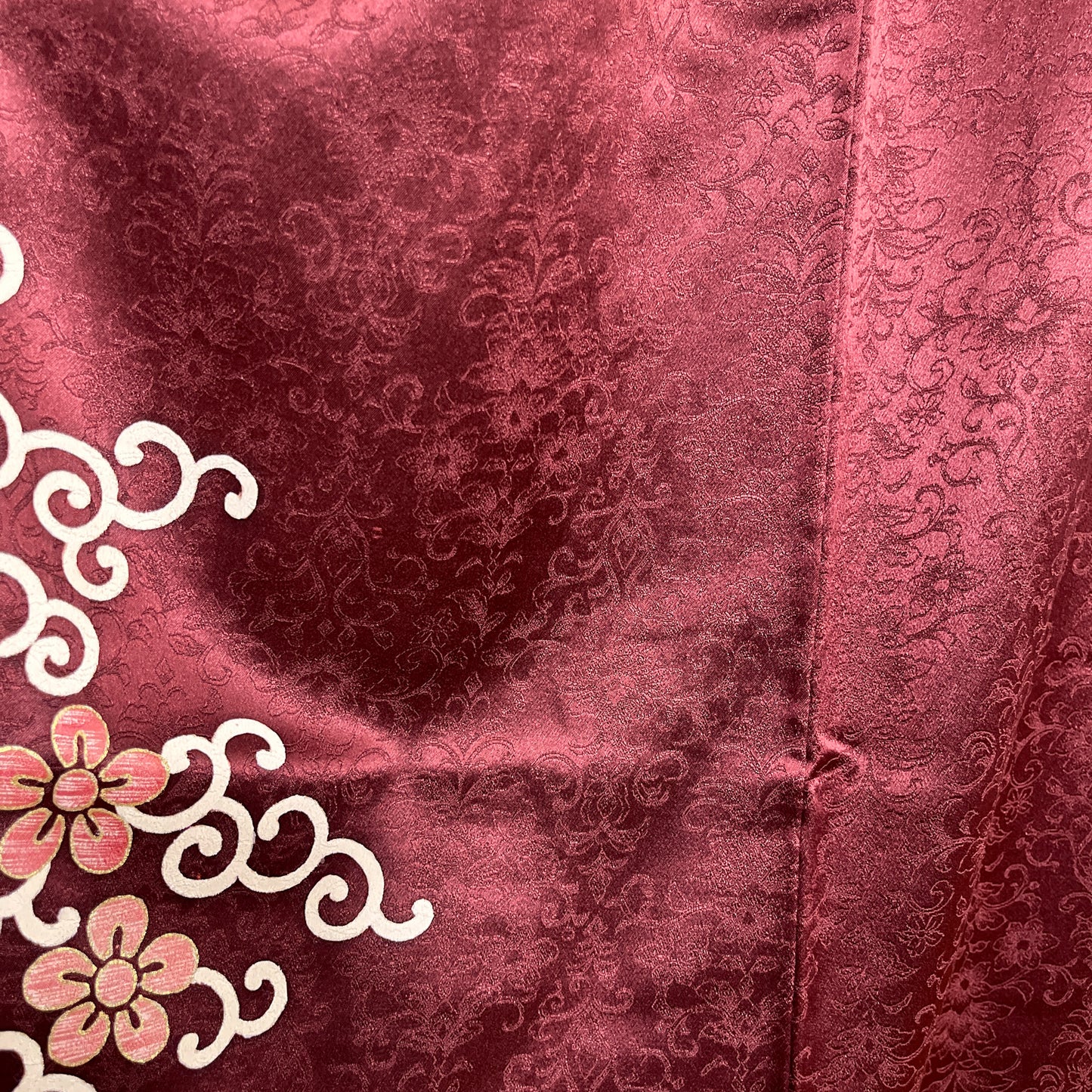 K111357-2　付下げ　唐草花文様　刺繍　金糸　えんじ