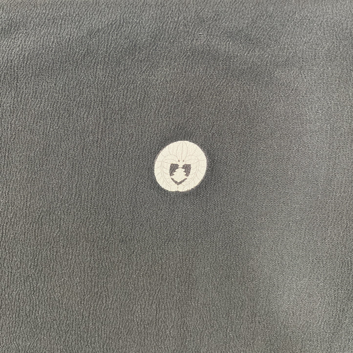 K111576　アンティーク黒留袖　扇　紅絹裏　刺繍