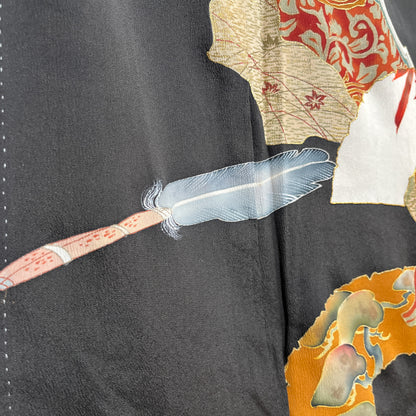 K111576　アンティーク黒留袖　扇　紅絹裏　刺繍