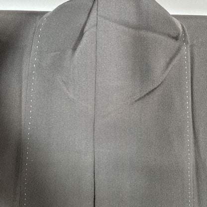 K111576　アンティーク黒留袖　扇　紅絹裏　刺繍