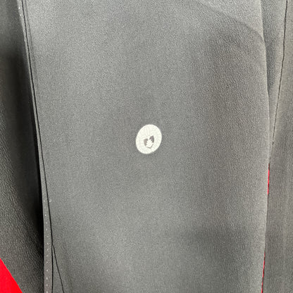 K111576　アンティーク黒留袖　扇　紅絹裏　刺繍