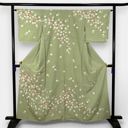 K127337-2　訪問着　桜枝文様　若草色