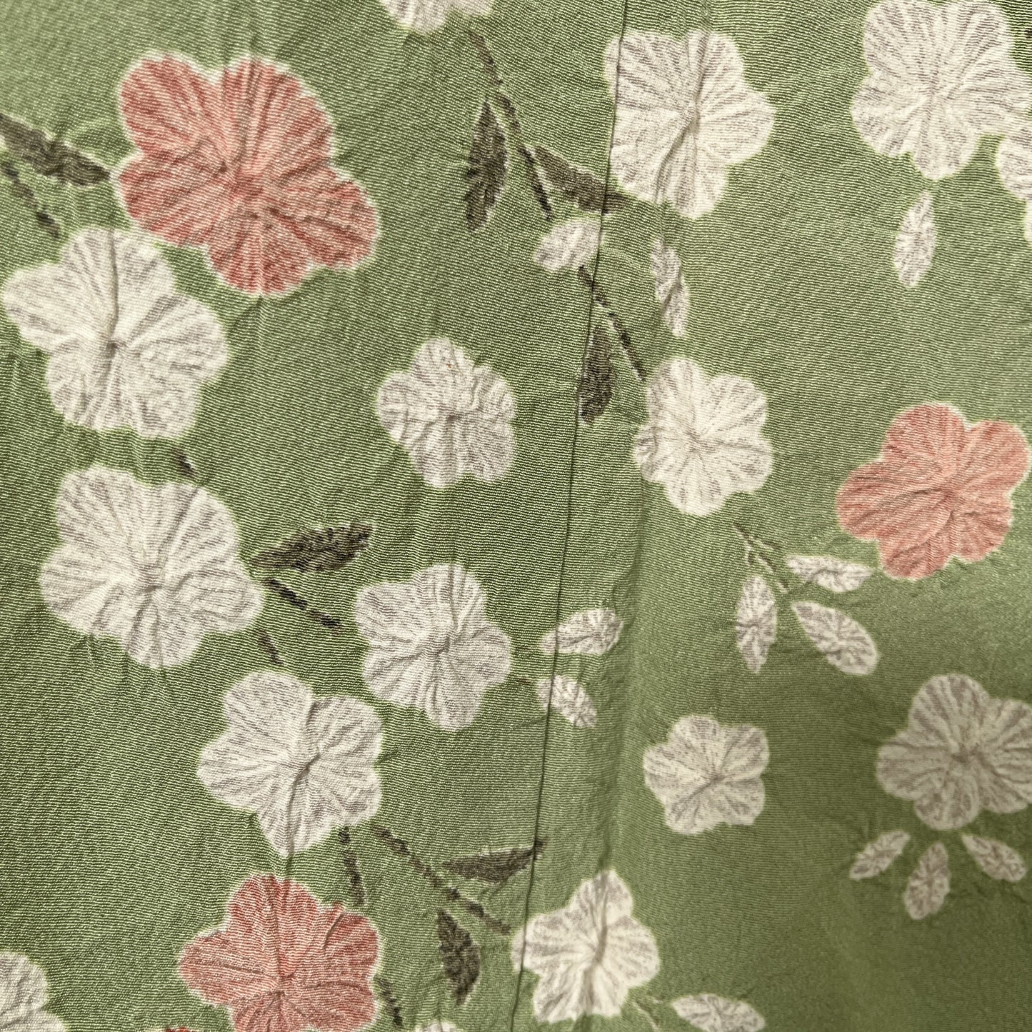 K127337-2　訪問着　桜枝文様　若草色