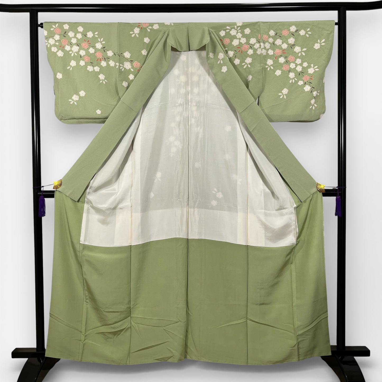 K127337-2　訪問着　桜枝文様　若草色