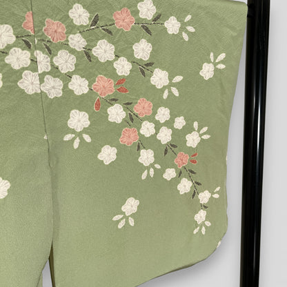K127337-2　訪問着　桜枝文様　若草色