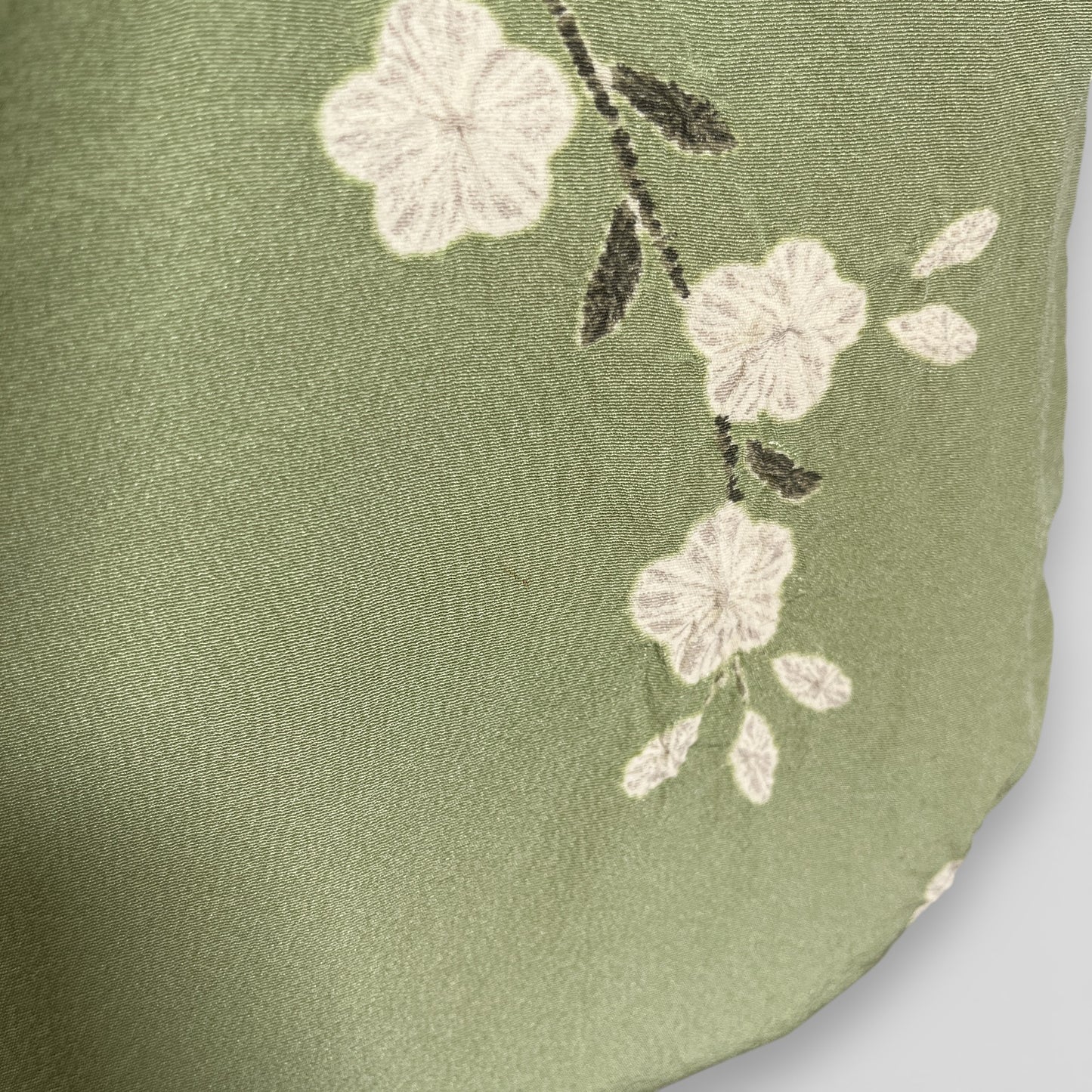 K127337-2　訪問着　桜枝文様　若草色