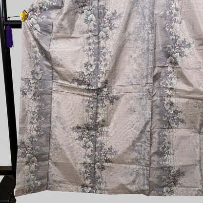 K111746-2　紬　葡萄　花蔓文様　グレー
