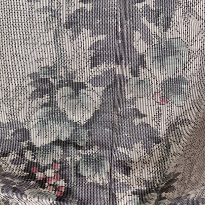 K111746-2　紬　葡萄　花蔓文様　グレー