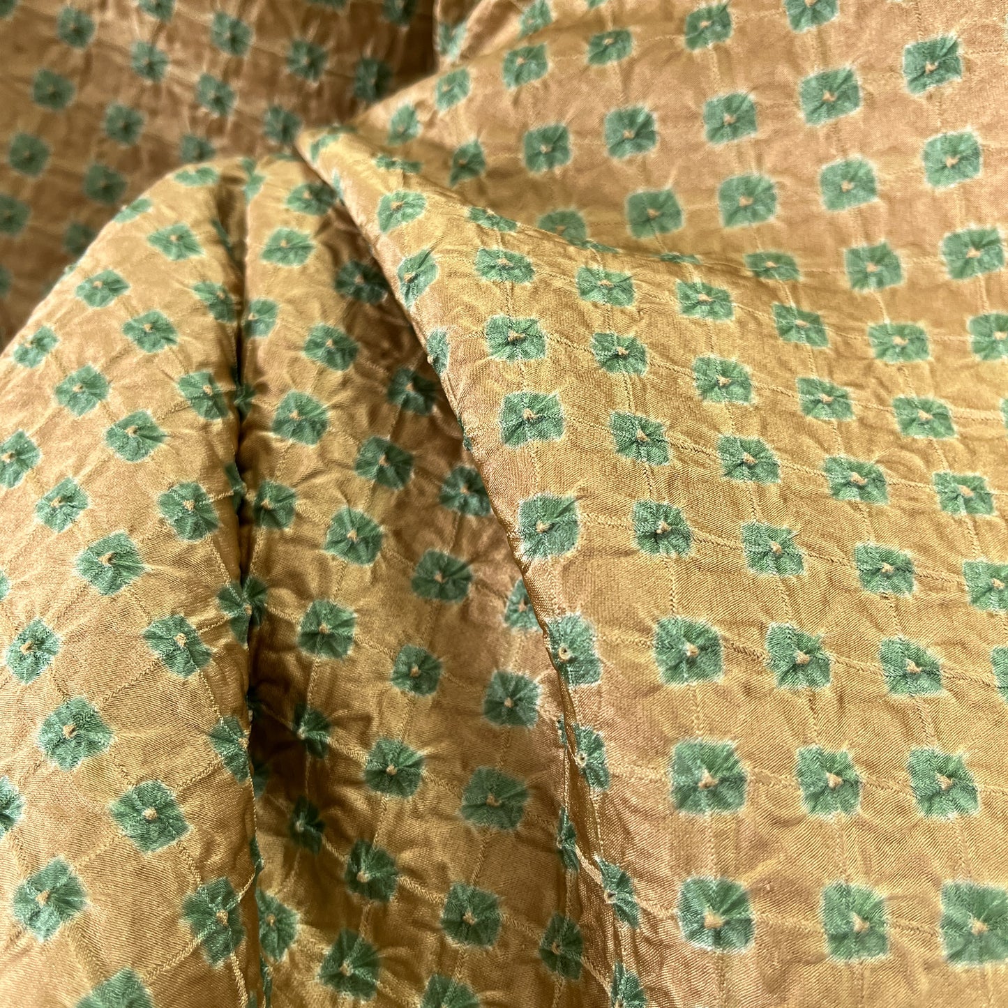 SK100954-3　小紋　総絞り　金茶地に緑