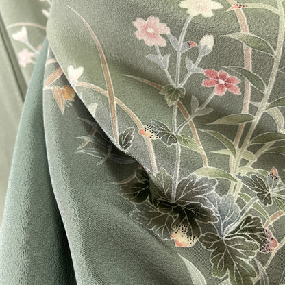 K55597-3　付下げ　童子　草花文様　灰緑色