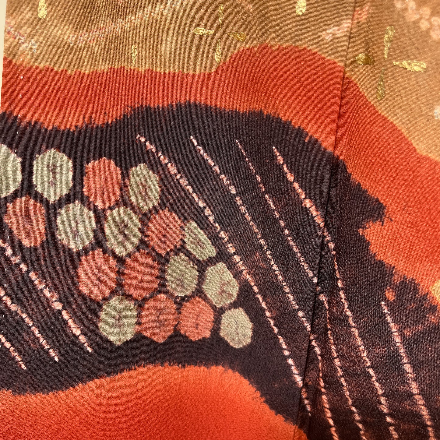 S2K101673-2　付下げ　裂取り文様　朱赤