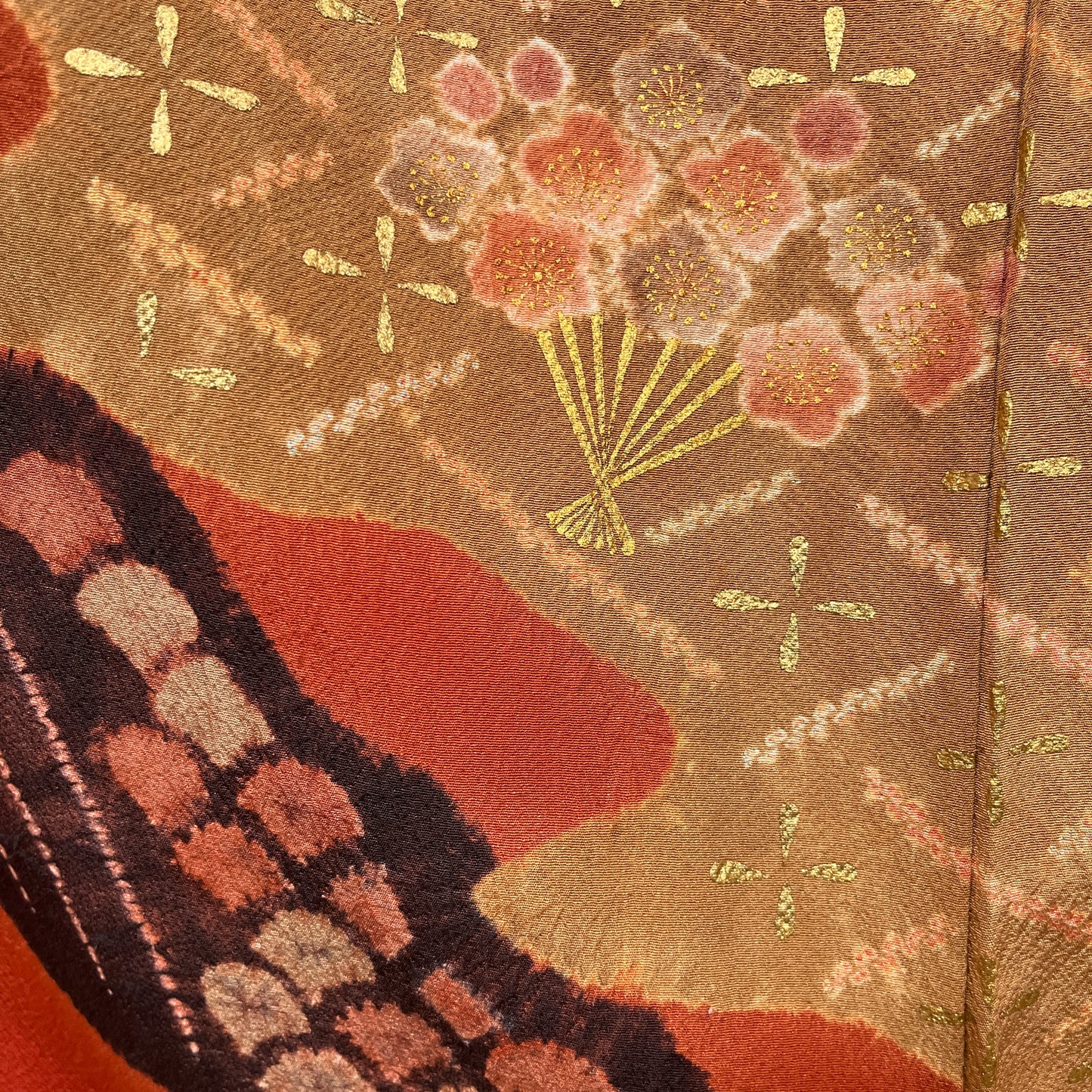 S2K101673-2　付下げ　裂取り文様　朱赤