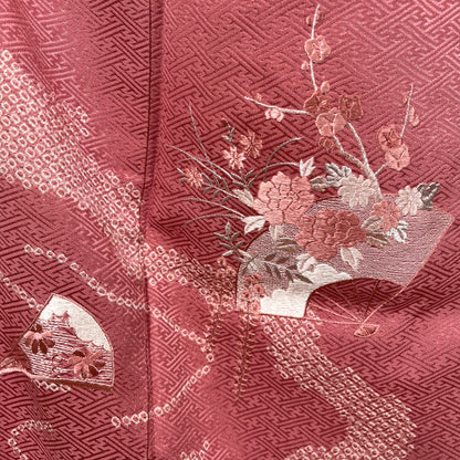 K40281-2　付下げ　流水文様　刺繍　珊瑚色