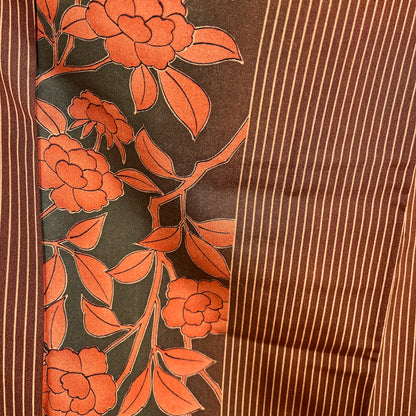 K121463-4　小紋　縞取り　唐花文様　モダン　朱橙色　茶色