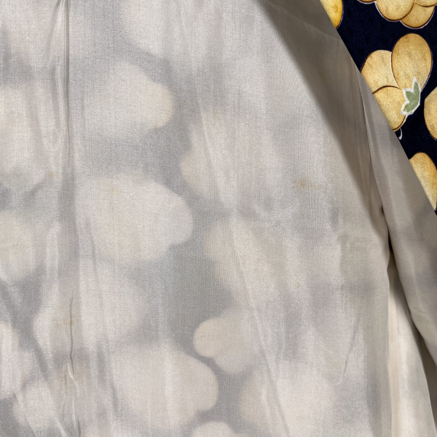 K122012-1　小紋　紺地　黄花文様