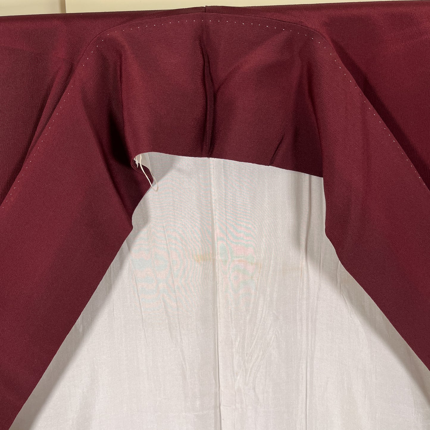 K77223　付下げ　抽象風景文様　一つ紋　エンジ