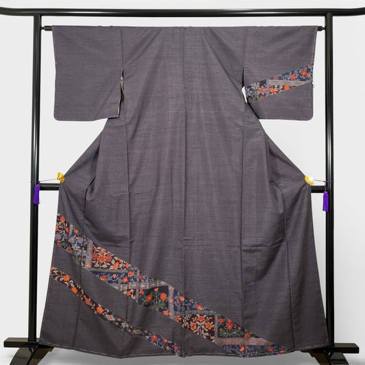 K100992-2　紬　蚊絣　裂取り文様　花唐草　濃鼠　紺　朱