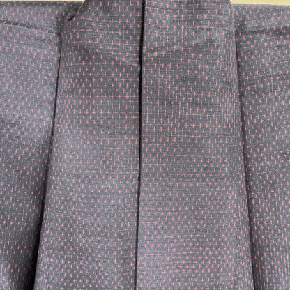 K100992-2　紬　蚊絣　裂取り文様　花唐草　濃鼠　紺　朱