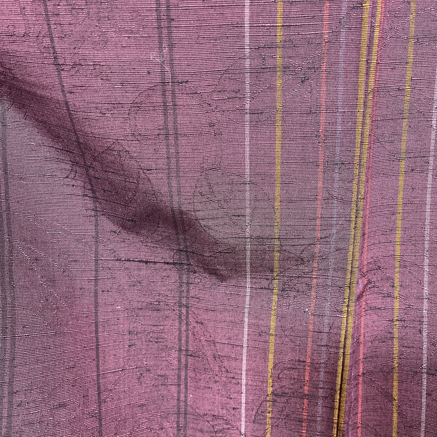 K106226-3　紬　縞文様　草花調地紋　葡萄鼠