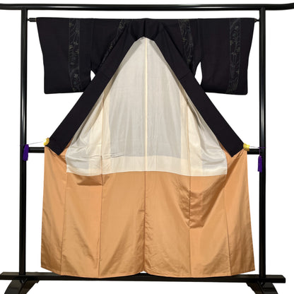 ati-K38　紬　縞文様　草花文様　濃紺