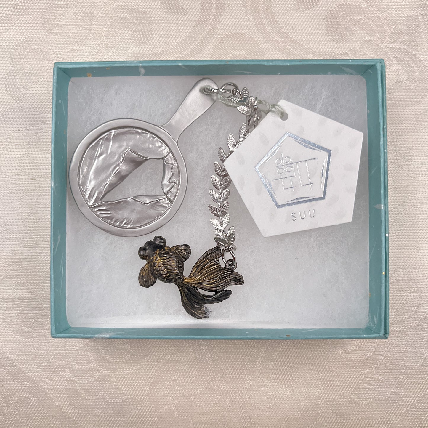 ON003GM　数-SUU- 出目金根付