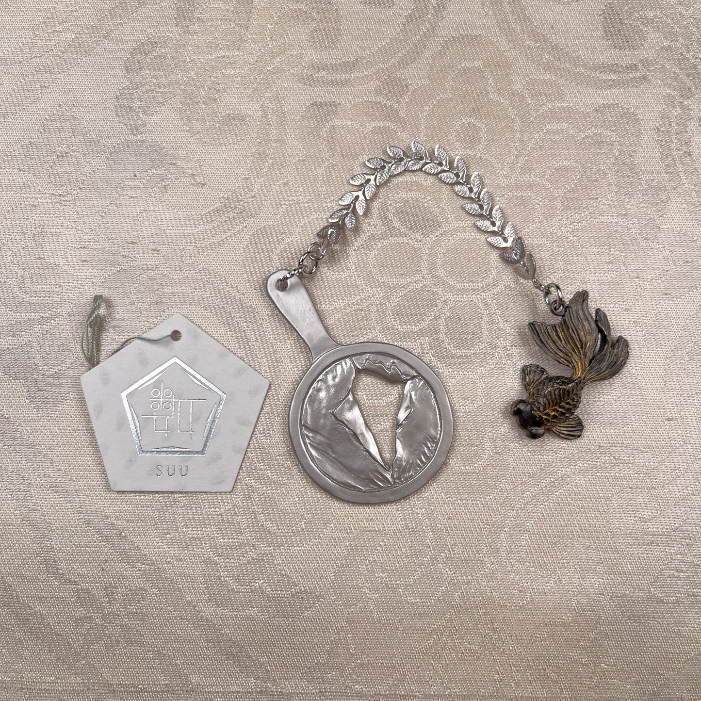 ON003GM　数-SUU- 出目金根付