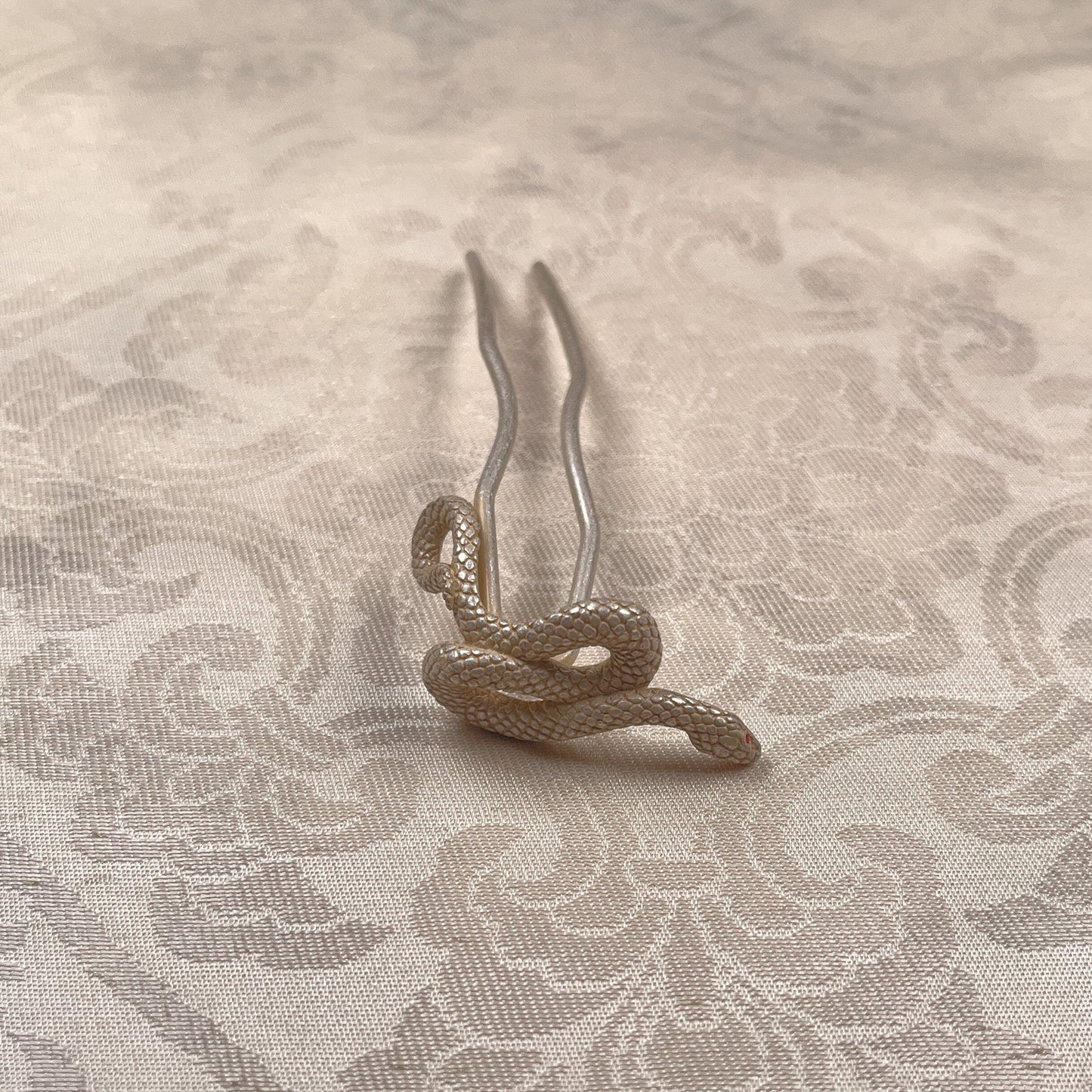 OK005WH　数-SUU- 大蛇かんざしWH