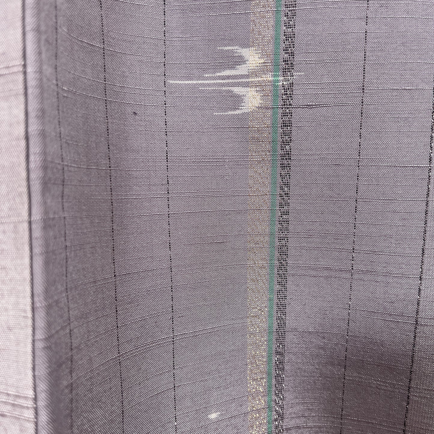 K121219-1　紬　縞文様　銀糸　薄藤鼠