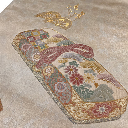 B132823-1　袋帯　宝尽くし　貝桶文様　金糸　本銀摺箔