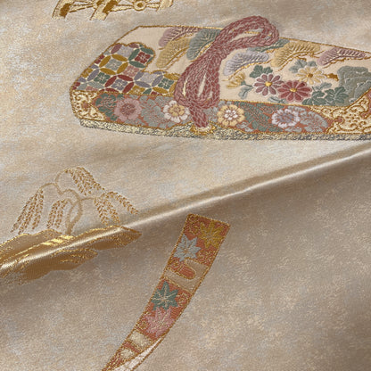 B132823-1　袋帯　宝尽くし　貝桶文様　金糸　本銀摺箔