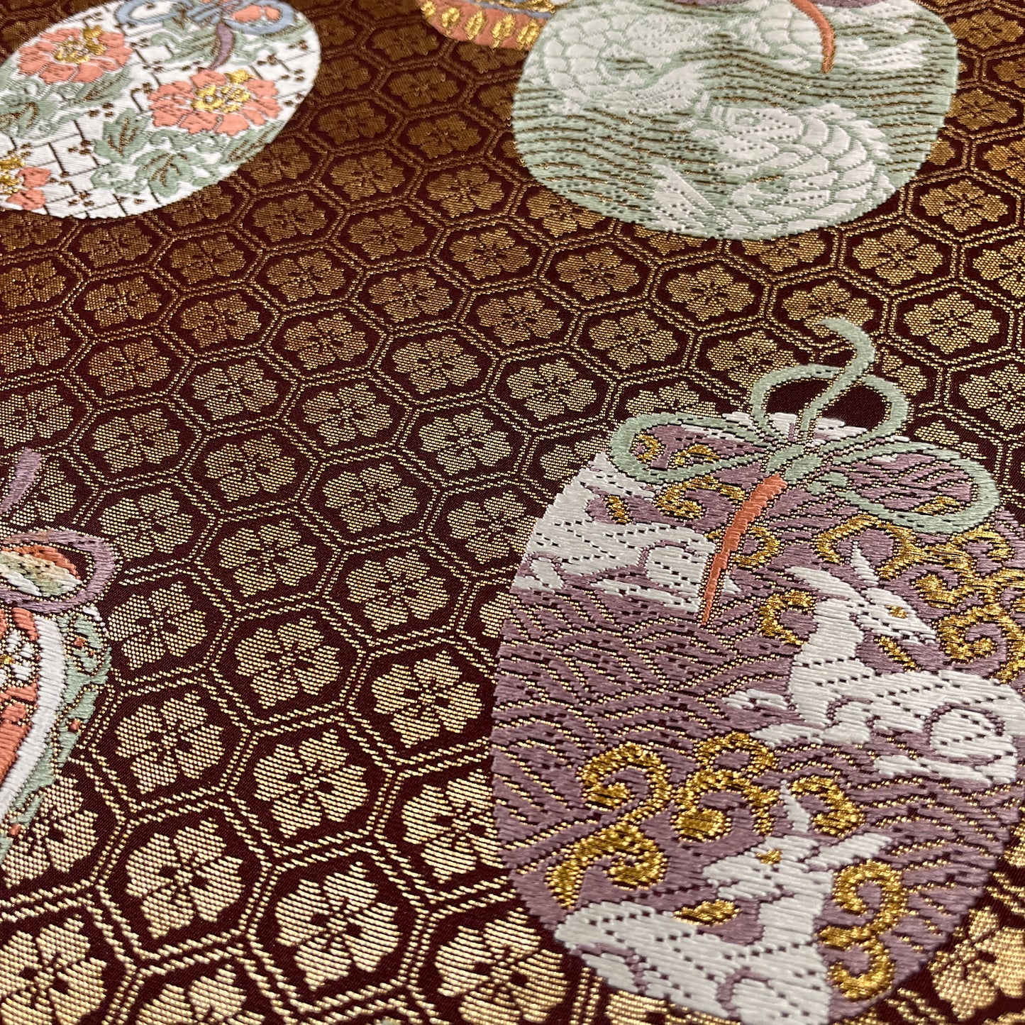 B132833-1　袋帯　仕覆（しふく）柄　亀甲地　金糸　能衣唐錦