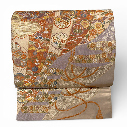 B96001-9　袋帯　御所解文様　金糸　古典柄