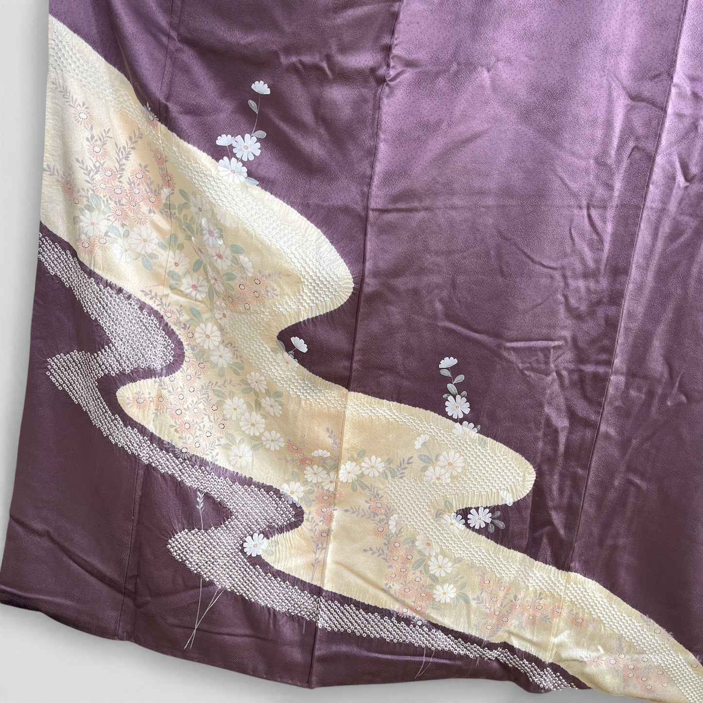 2977-4　付下げ　葡萄色　刺繍　絞り　流水花文様