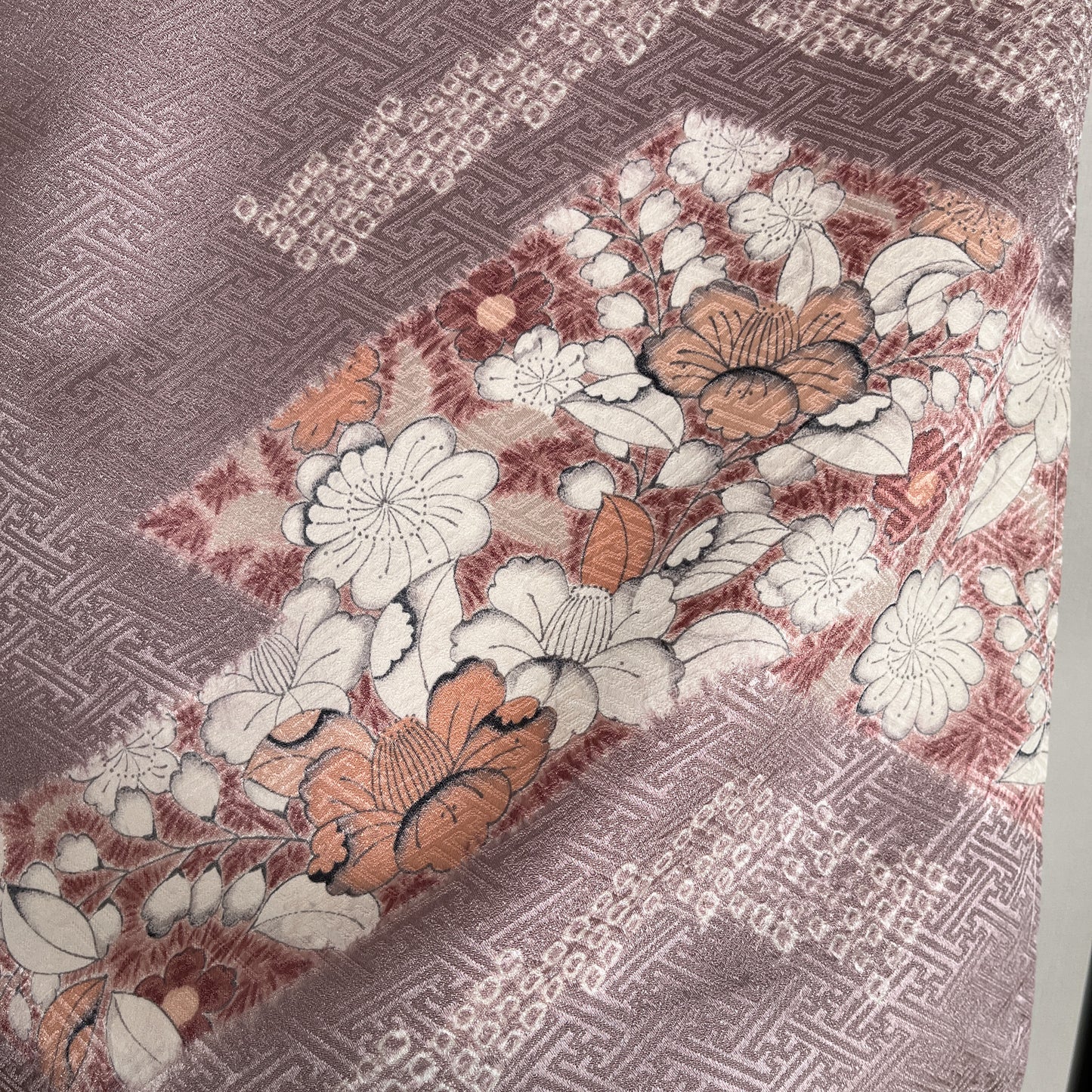 398-2　訪問着　紫茶色　辻が花風花文様