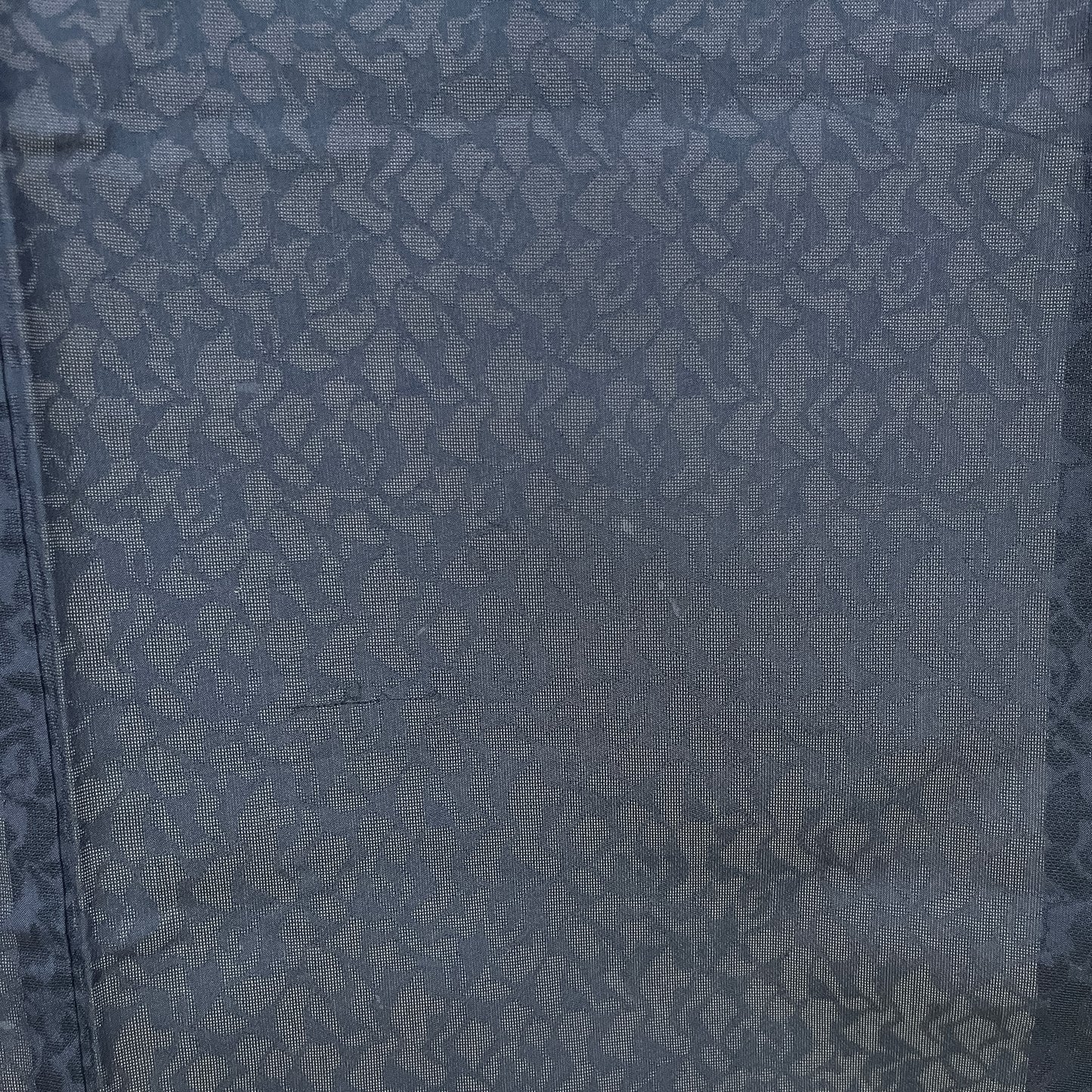K60853-3　夏着物　濃藍地　花唐草文様