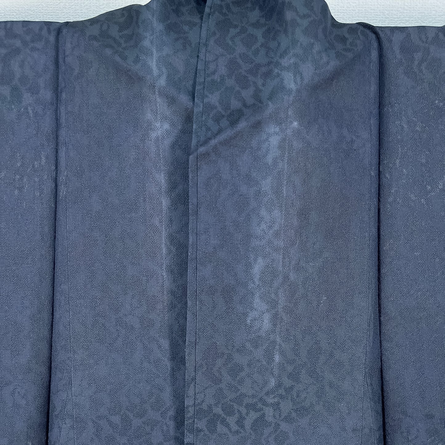 K60853-3　夏着物　濃藍地　花唐草文様
